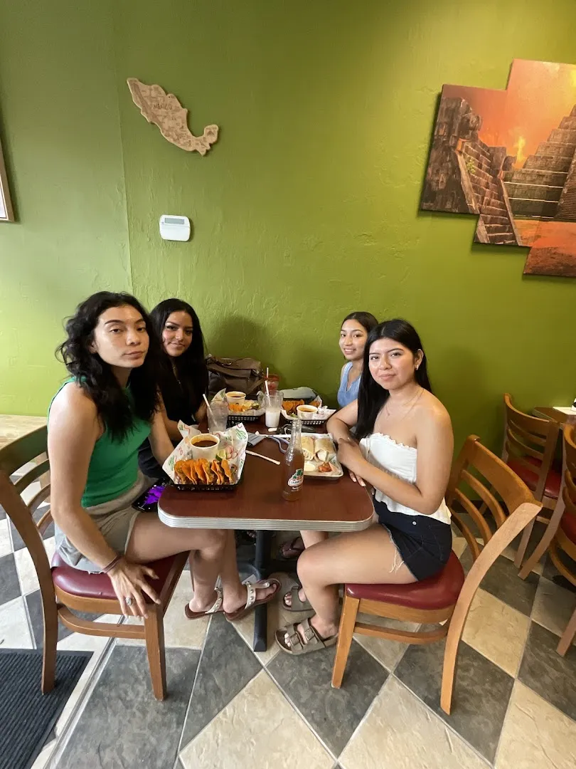 Taqueria El Azteca